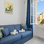 Διαμέρισμα Le Louvre - Parking Gratuit - - Studette *